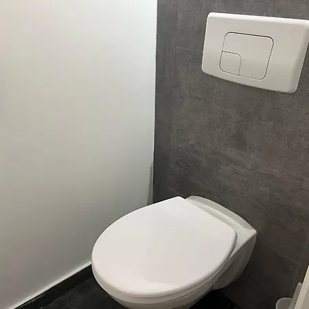 Apartment Le Versailles Plaisir Et Confort En Centre-ville, Pour Sejours En Famille Ou Business *